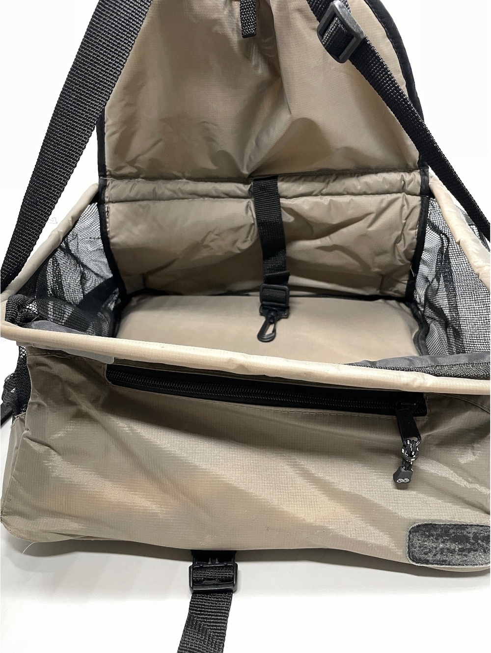 Outward Hound Beige Pet Car Safety Booster Seat Mesh Sides Small Pet